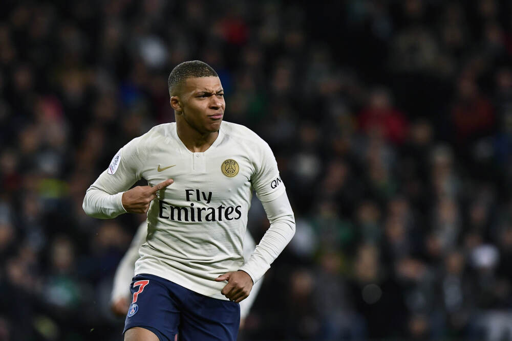 隆戈丨费内巴切向米兰提供首份口头报价